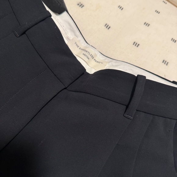 Aritzia Effortless Pant Cropped Crepette - Picture 3 of 3